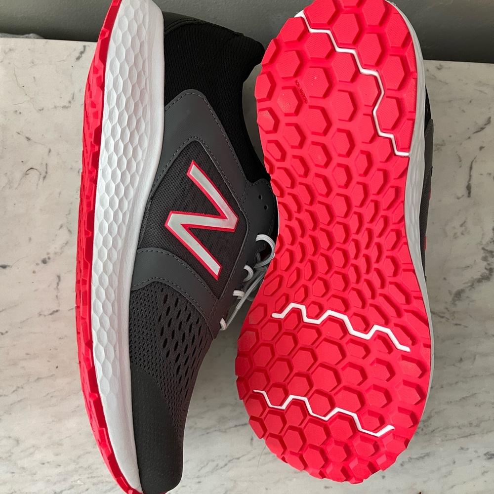 New Balance Men’s 520 V5 Running Shoe, NWOT, Orange & Grey